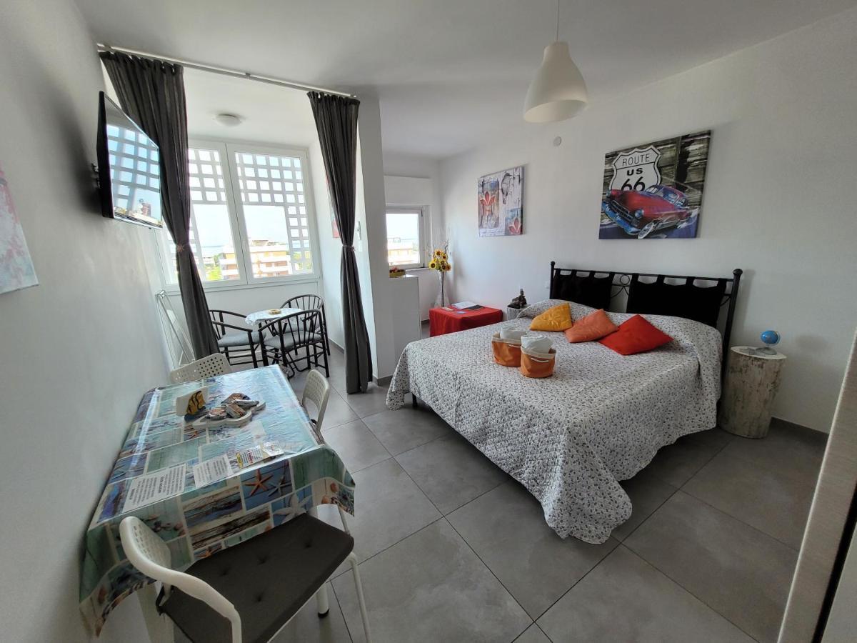 Rosato 2 Sea View Apartment Lignano Sabbiadoro Dış mekan fotoğraf