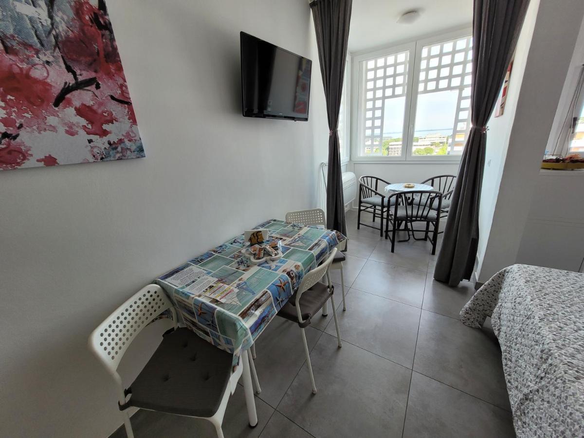 Rosato 2 Sea View Apartment Lignano Sabbiadoro Dış mekan fotoğraf