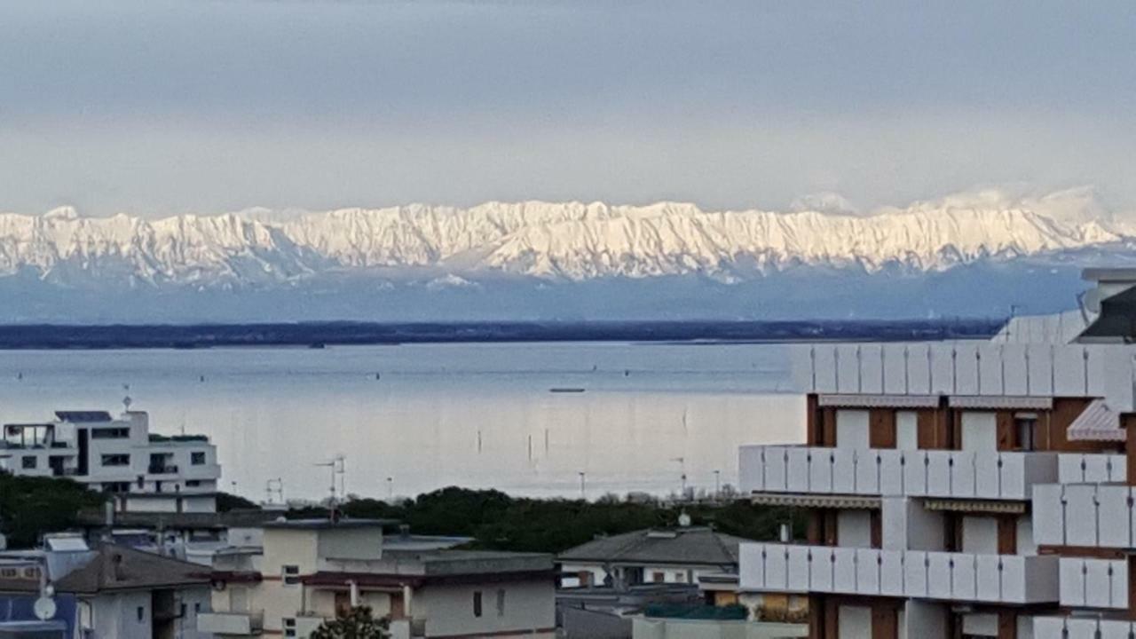 Rosato 2 Sea View Apartment Lignano Sabbiadoro Dış mekan fotoğraf
